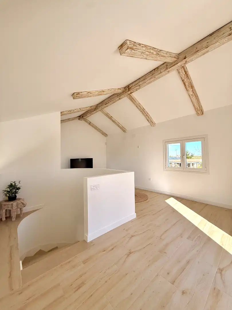 Sala d'estar de Casa o xalet en venda en Espartinas amb Aire condicionat, Calefacció i Jardí privat
