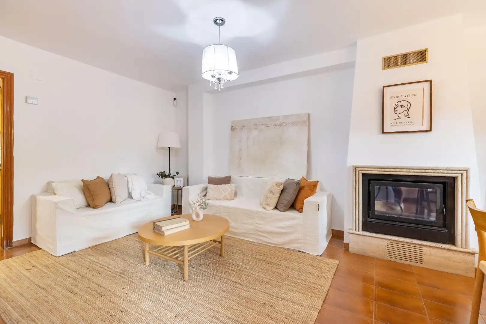 Sala de estar de Casa adosada en venta en Paterna con Calefacción, Jardín privado y Terraza