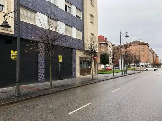 Business premises to rent in Lugones, imagen 3