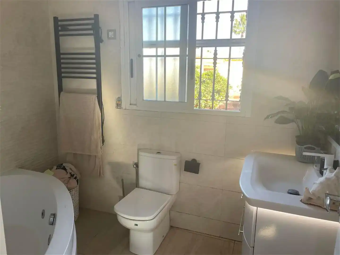 Bany de Finca rústica en venda en Catral amb Aire condicionat, Jardí privat i Parquet