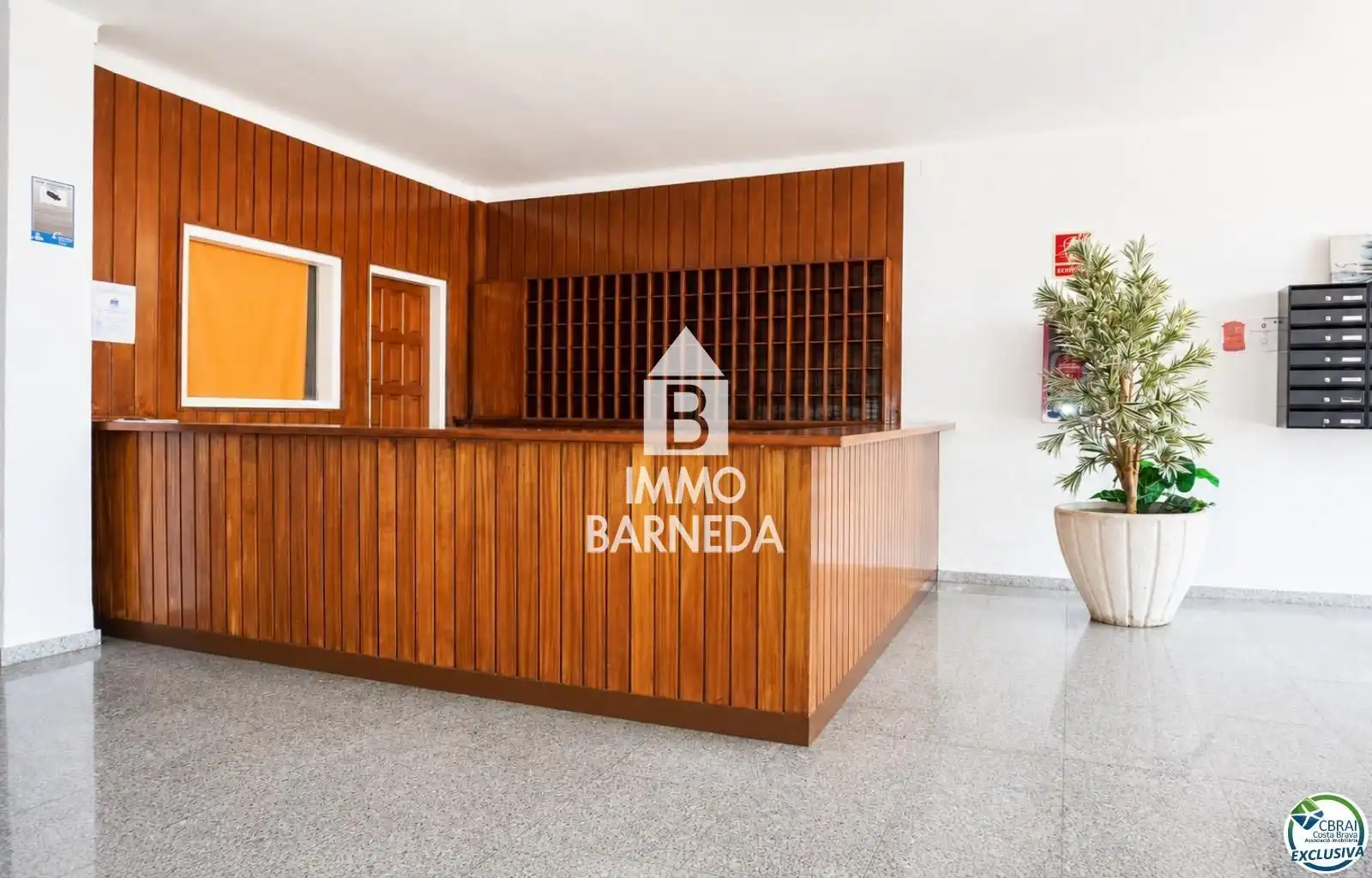 Flat for sale in Empuriabrava  with Air Conditioner, Heating and Terrace