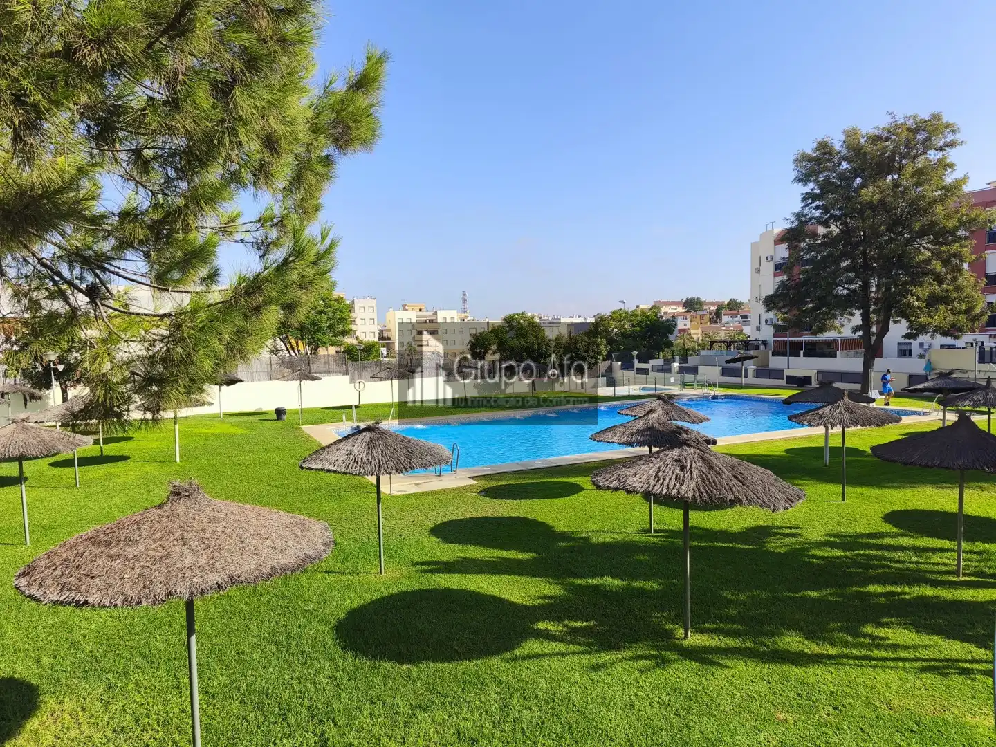 Piscina de Piso en venta en Alcalá de Guadaira con Piscina