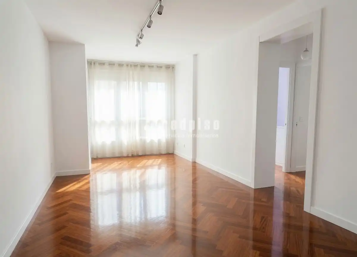 Living room of Flat for sale in Alcorcón  with Heating, Private garden and Parquet flooring