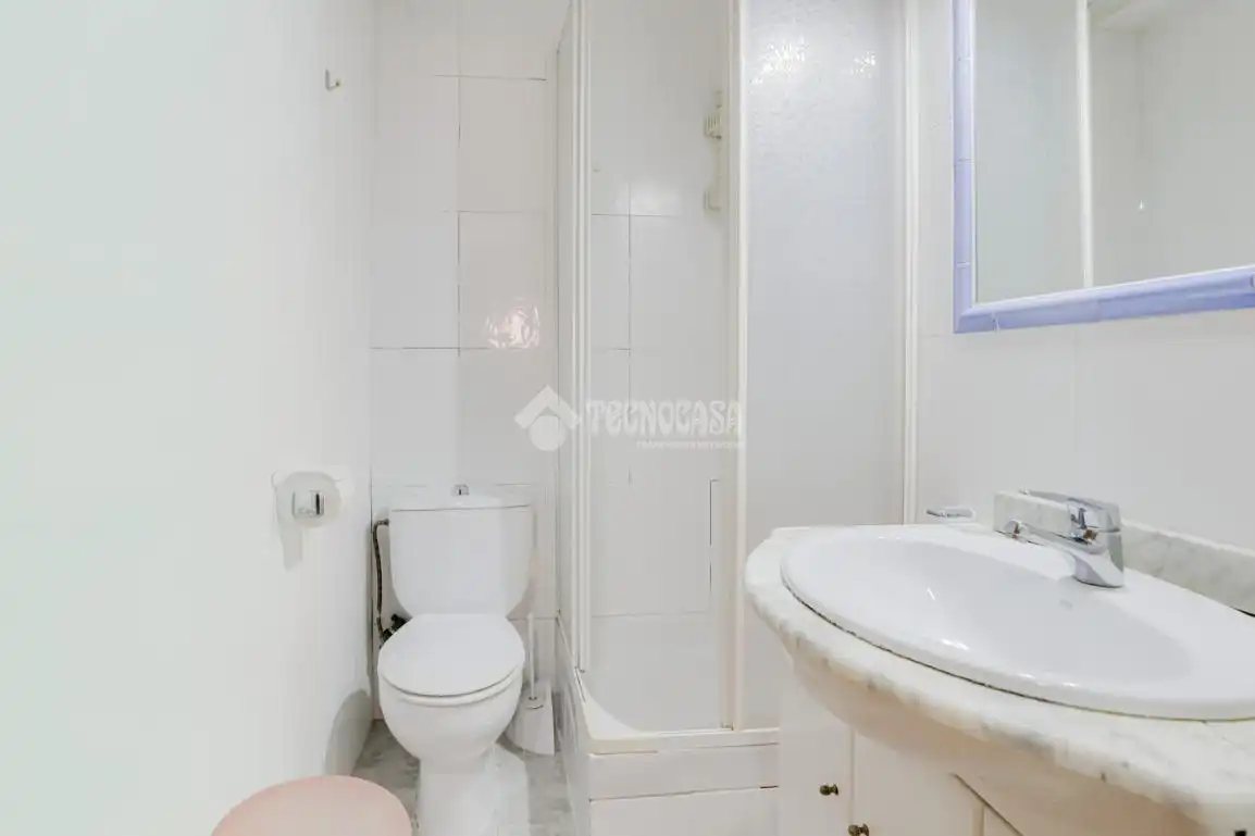 Baño de Piso en venta en Rubí con Calefacción, Parquet y Amueblado