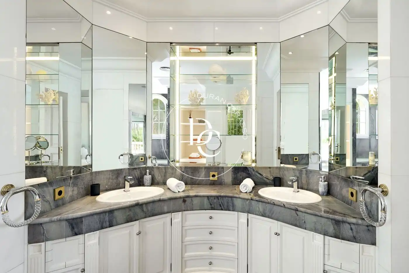 Bathroom of Houses for sale in Sitges  with Heating, Private garden and Terrace
