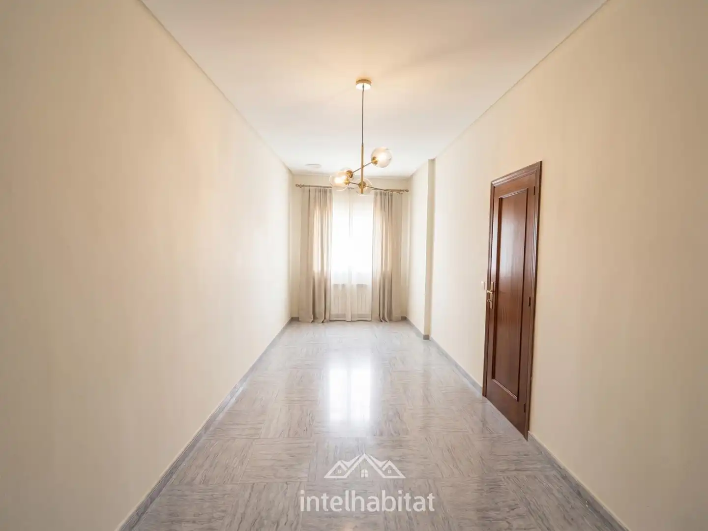 Casa o xalet en venda en Benifaió amb Calefacció, Terrassa i Moblat