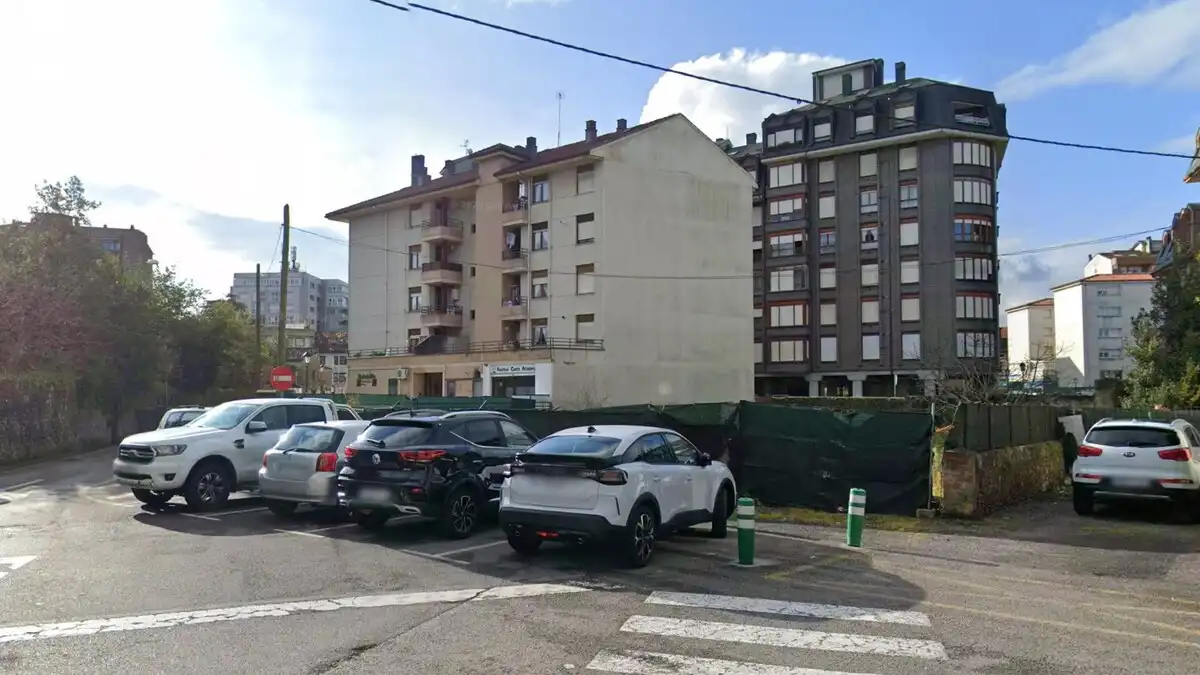 Aparcament de Residencial en venda en Colindres
