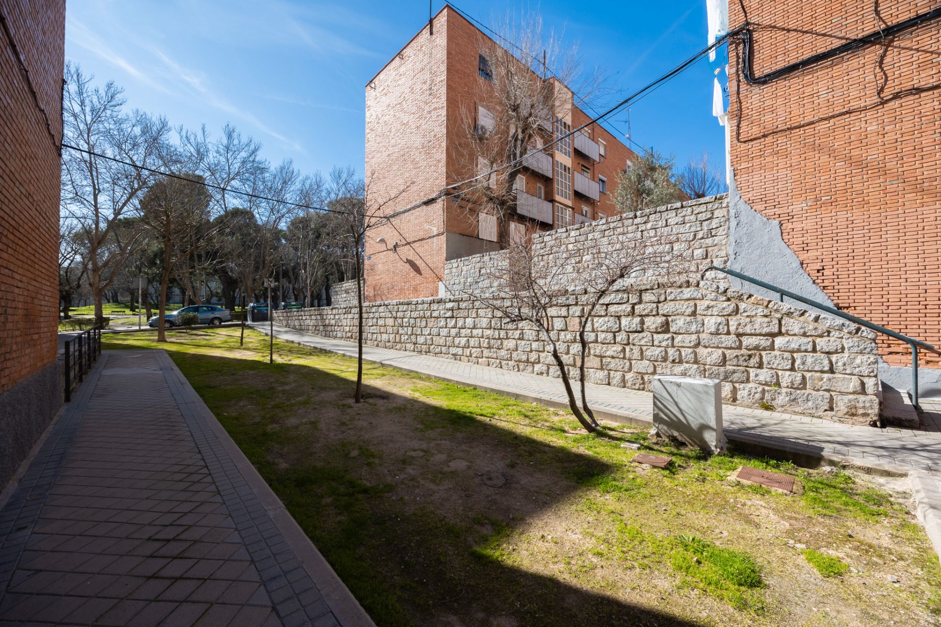 Vista exterior de Pis en venda en  Madrid Capital amb Jardí privat i Terrassa