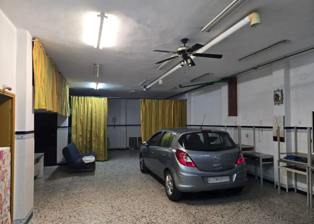 Casa adosada en venda en Mairena del Aljarafe amb Aire condicionat, Terrassa i Moblat