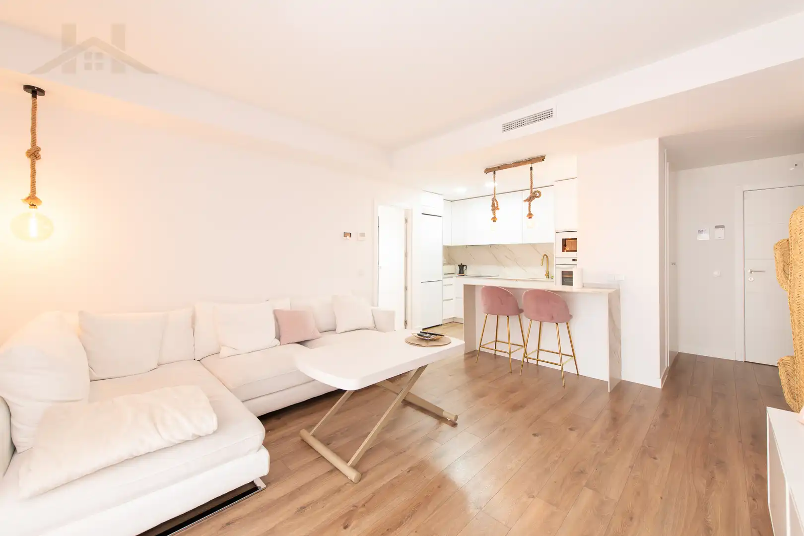 Sala de estar de Piso en venta en Torrejón de Ardoz con Aire acondicionado y Piscina