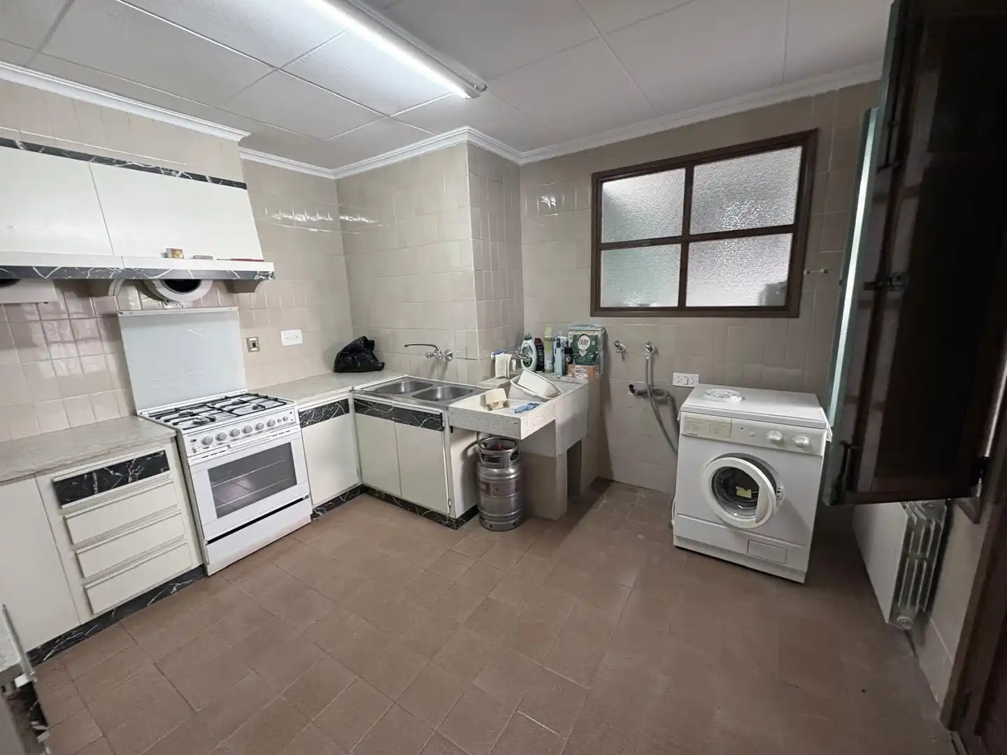 Kitchen of Houses for sale in Ayora  with Heating
