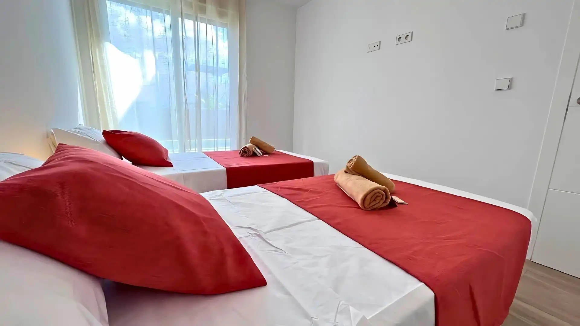 Schlafzimmer von Einfamilien-Reihenhaus zum Verkauf in Madrid mit Schwimmbad