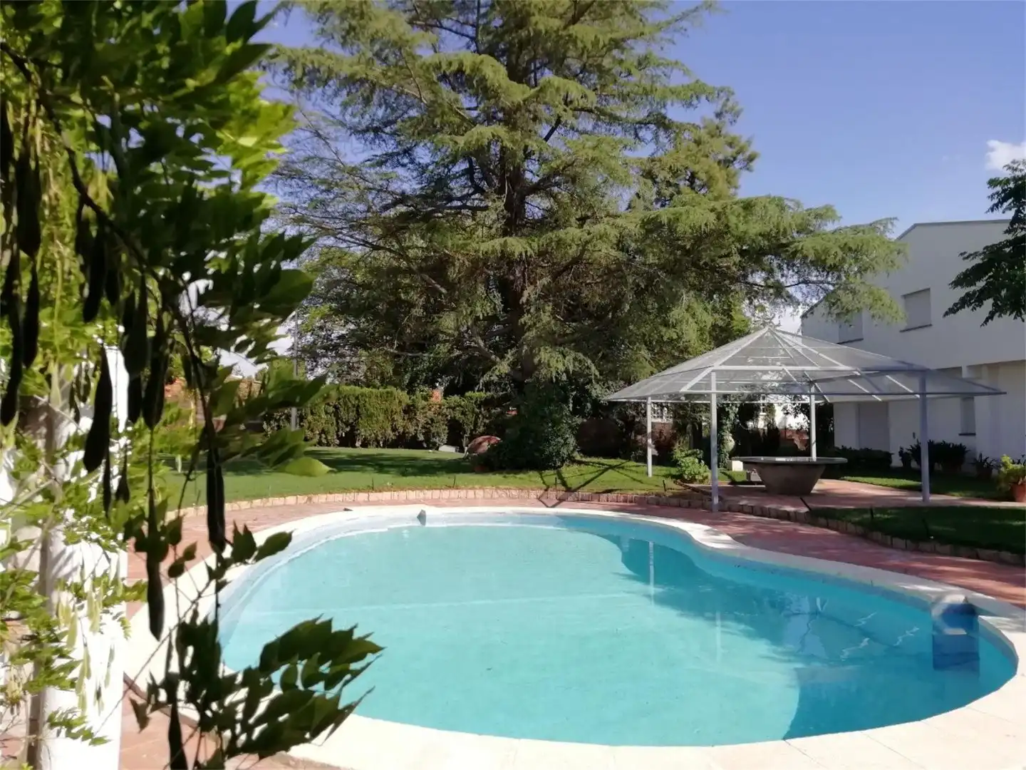 Detached house with pool for sale in Calle Halcón 28, imagen 2