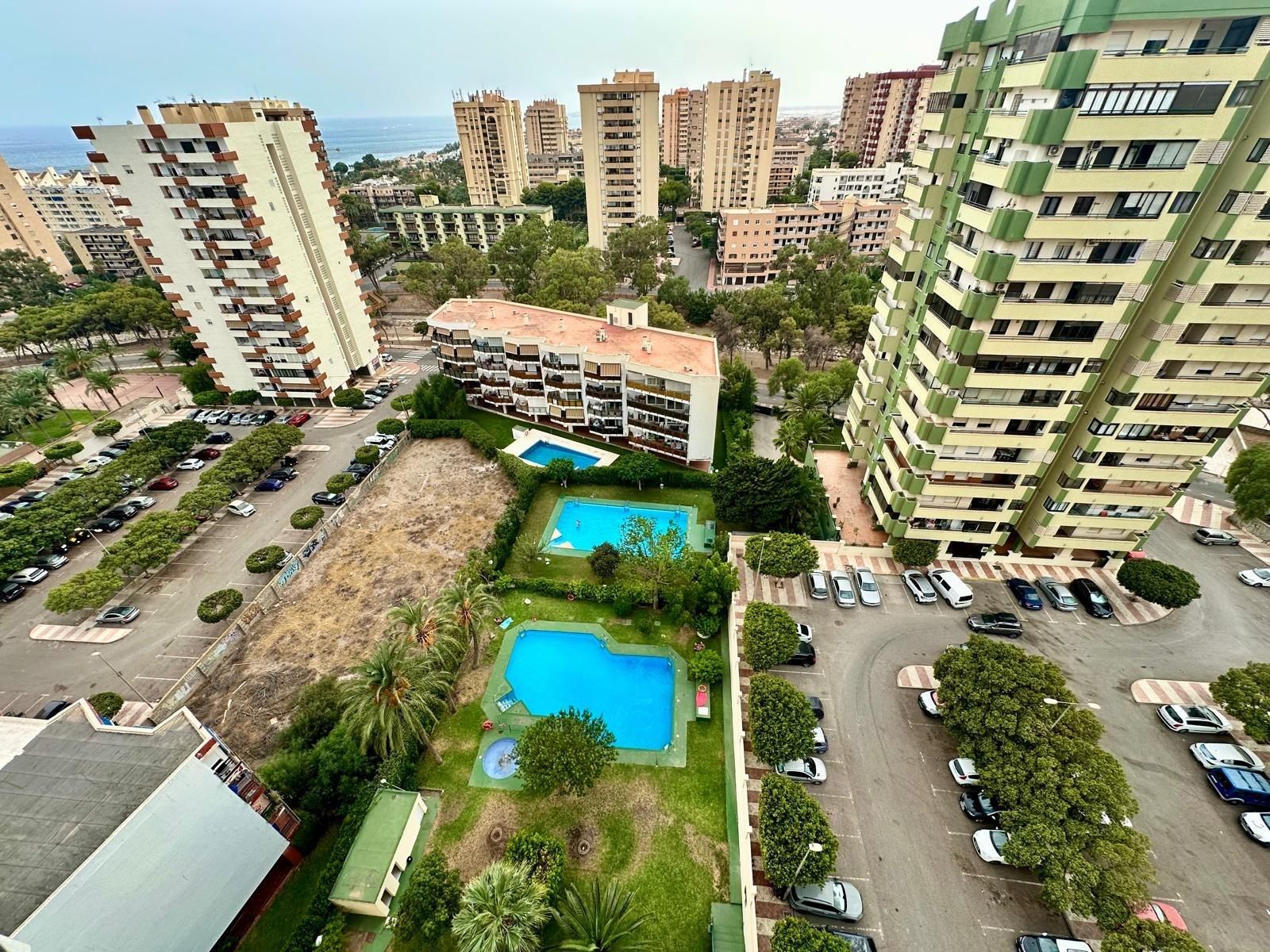 Vista exterior de Apartament de lloguer en Roquetas de Mar