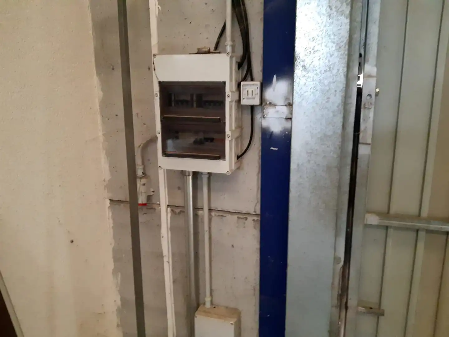 Nave industrial de alquiler en C/ de Lassut, Senyera