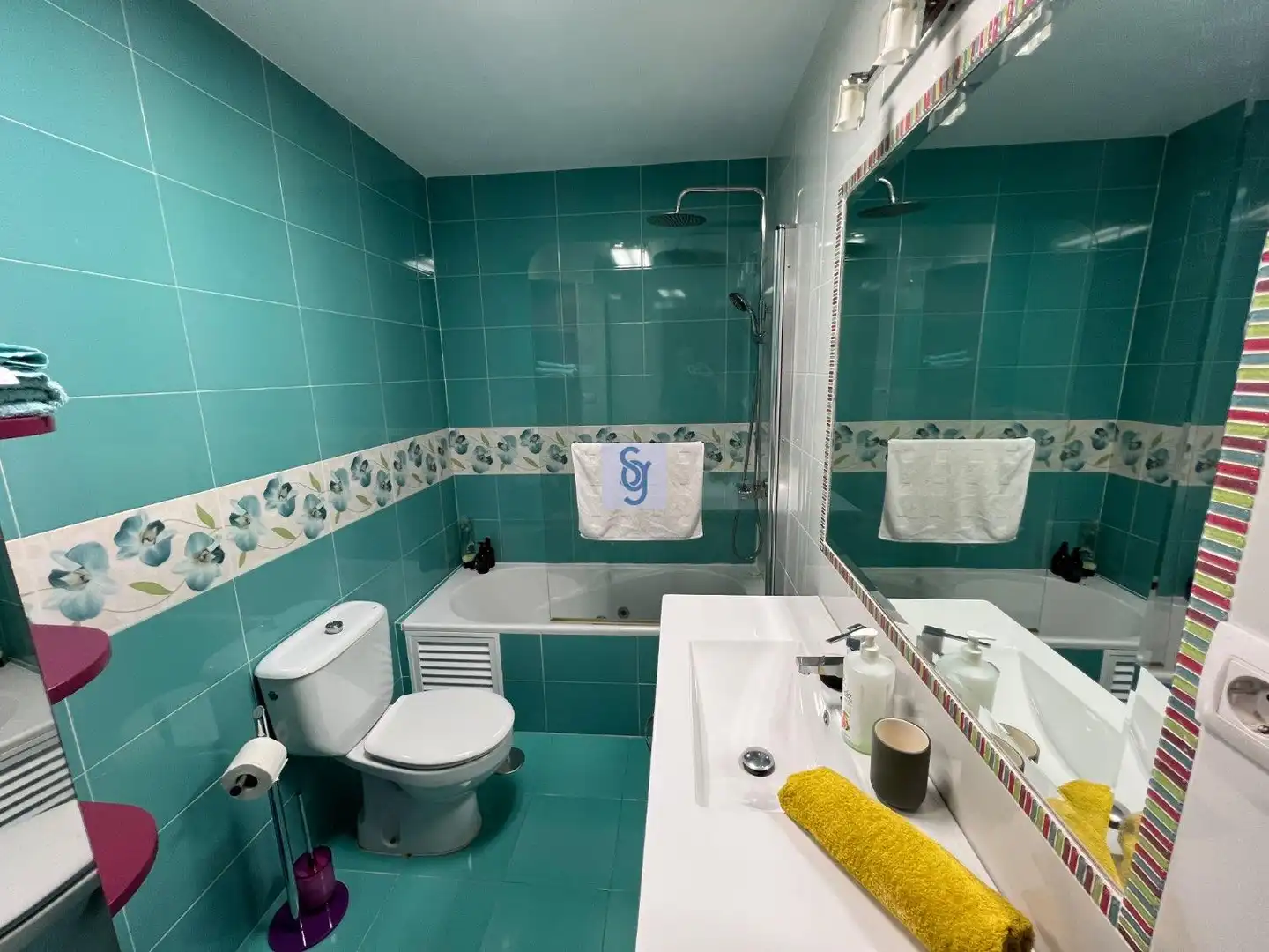 Baño de Piso en venta en Málaga con Aire acondicionado, Amueblado y Lavadora