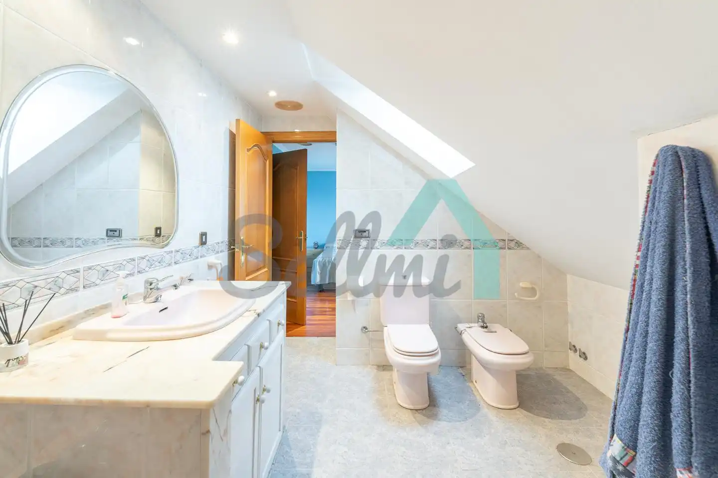 Baño de Casa adosada en venta en El Franco  con Calefacción, Jardín privado y Parquet