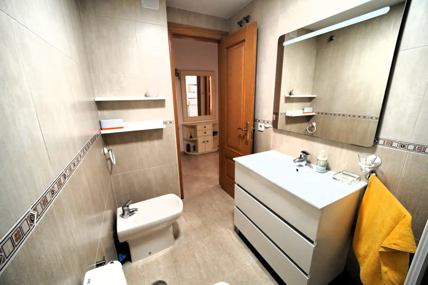 Badezimmer von Wohnung zum Verkauf in Roquetas de Mar mit Klimaanlage, Terrasse und Möbliert