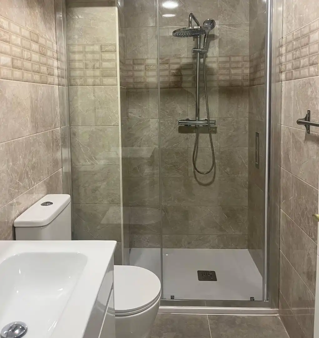 Baño de Estudio de alquiler en Alcobendas con Aire acondicionado y Calefacción