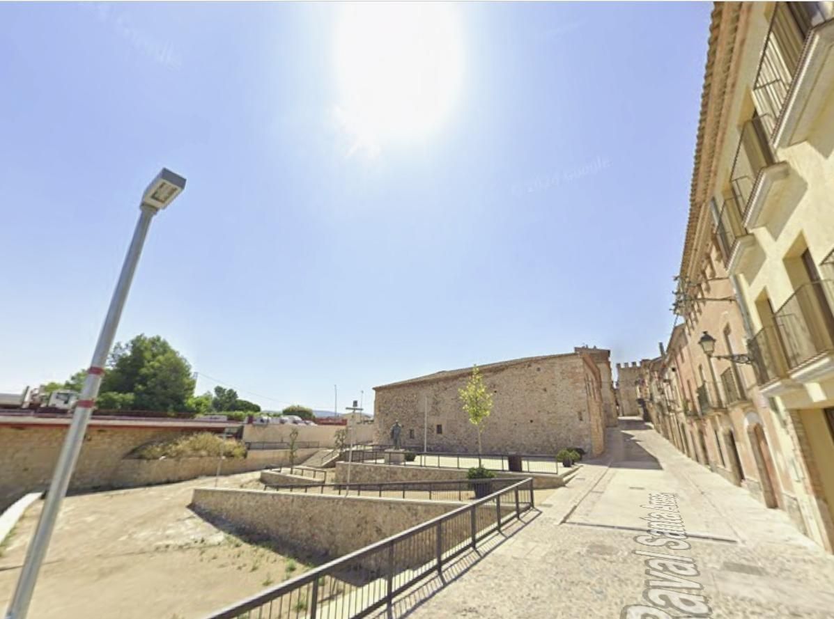 Vista exterior de Pis en venda en Montblanc