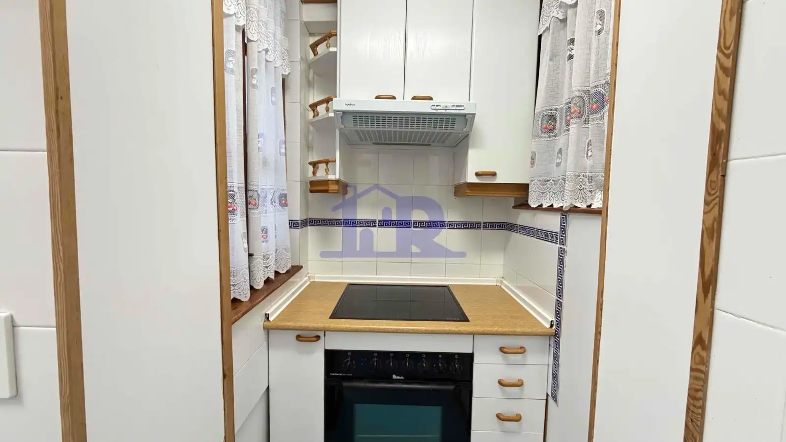 Cocina de Piso de alquiler en Cuenca con Calefacción, Terraza y Amueblado