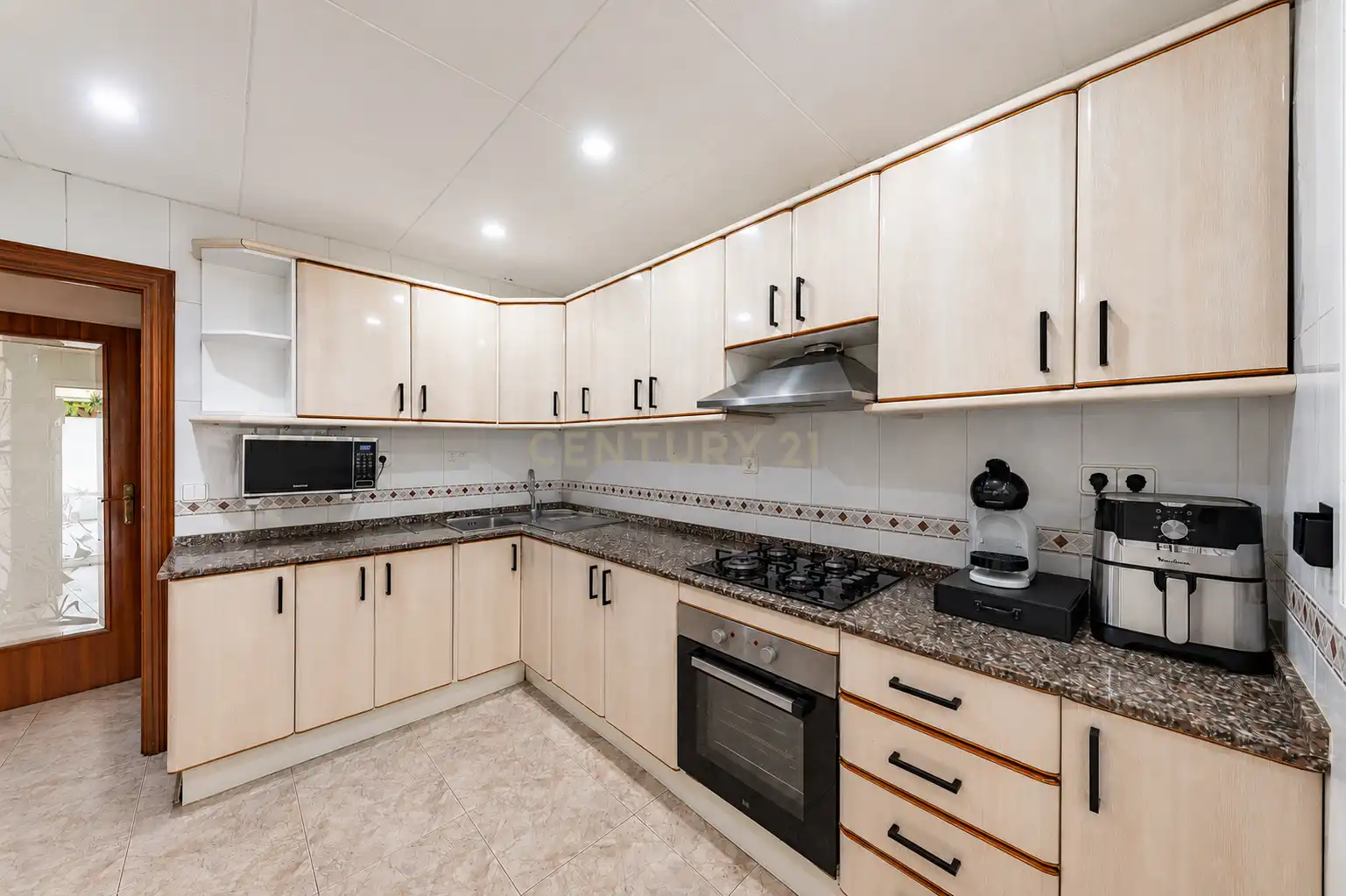 Cuina de Apartament en venda en Castelldefels amb Aire condicionat, Forn i Rentadora
