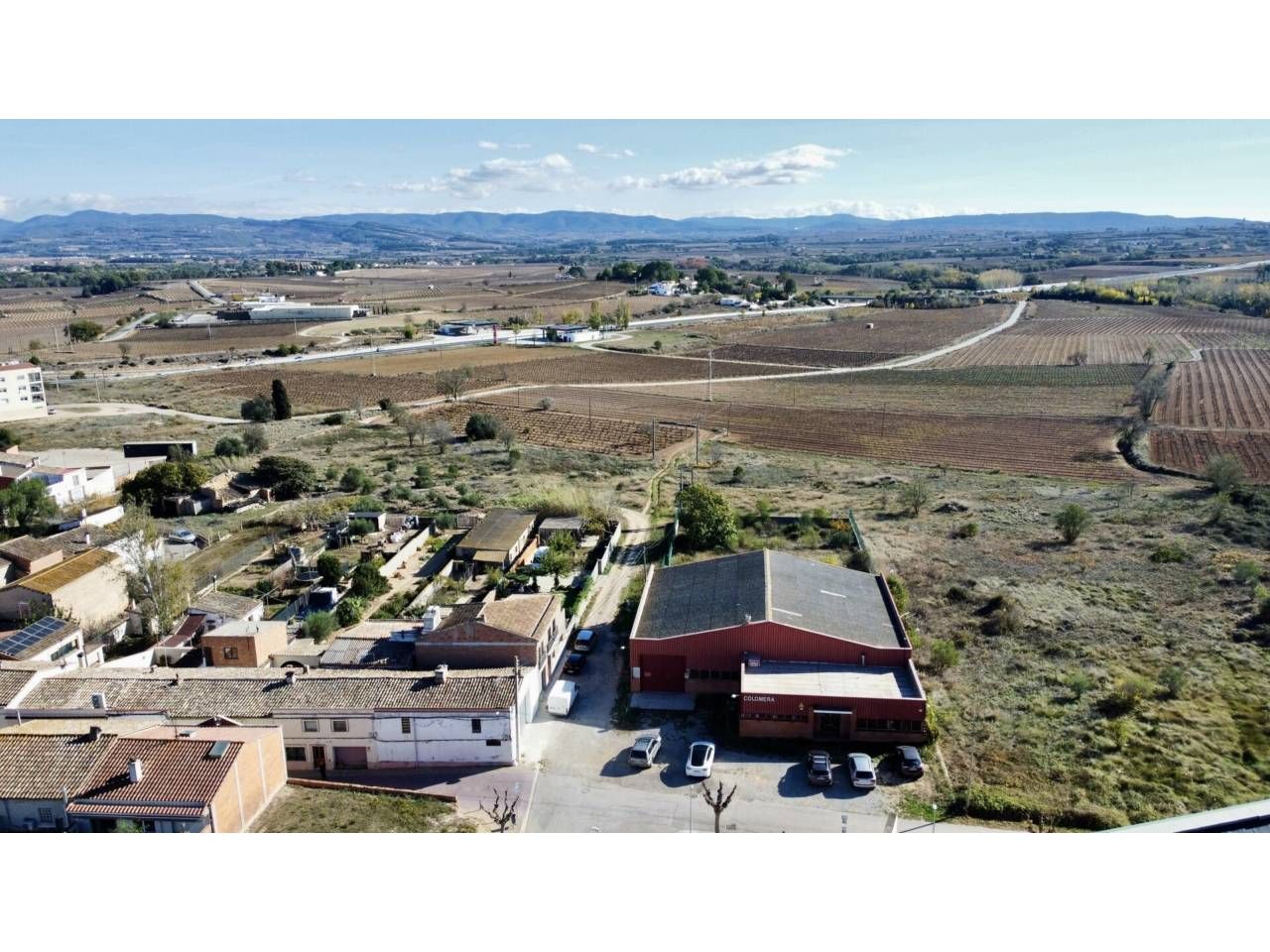 Vista exterior de Nau industrial de lloguer en Puigdàlber amb Calefacció