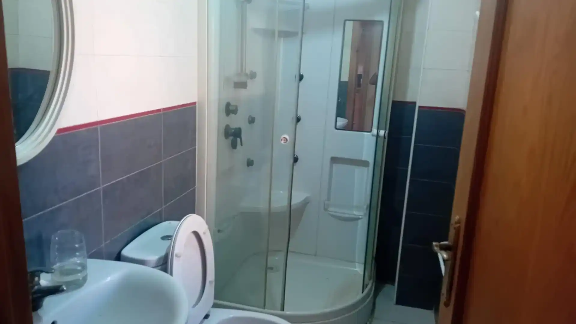 Bany de Casa adosada en venda en Las Mesas   amb Jardí privat, Moblat i Balcó
