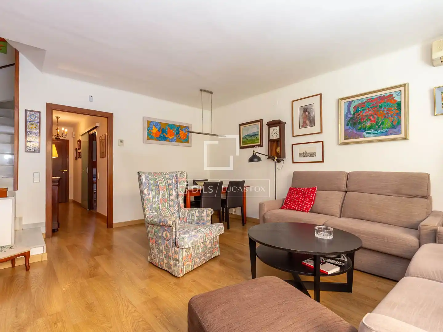 Sala de estar de Casa o chalet en venta en Sant Just Desvern con Aire acondicionado, Calefacción y Jardín privado