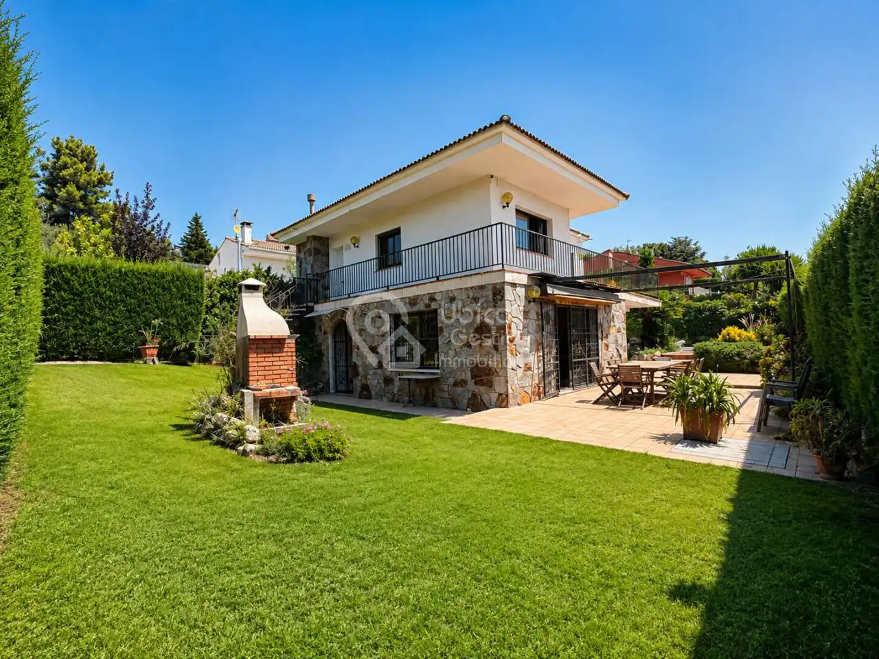Maison avec piscine à vendre à Avenida MONTBUI