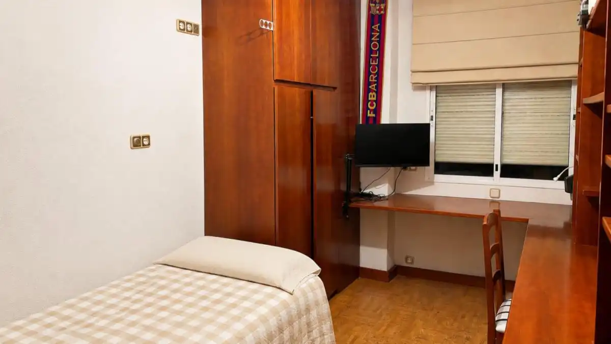 Habitación de Apartamento para compartir en Barcelona con Aire acondicionado, Calefacción y Amueblado