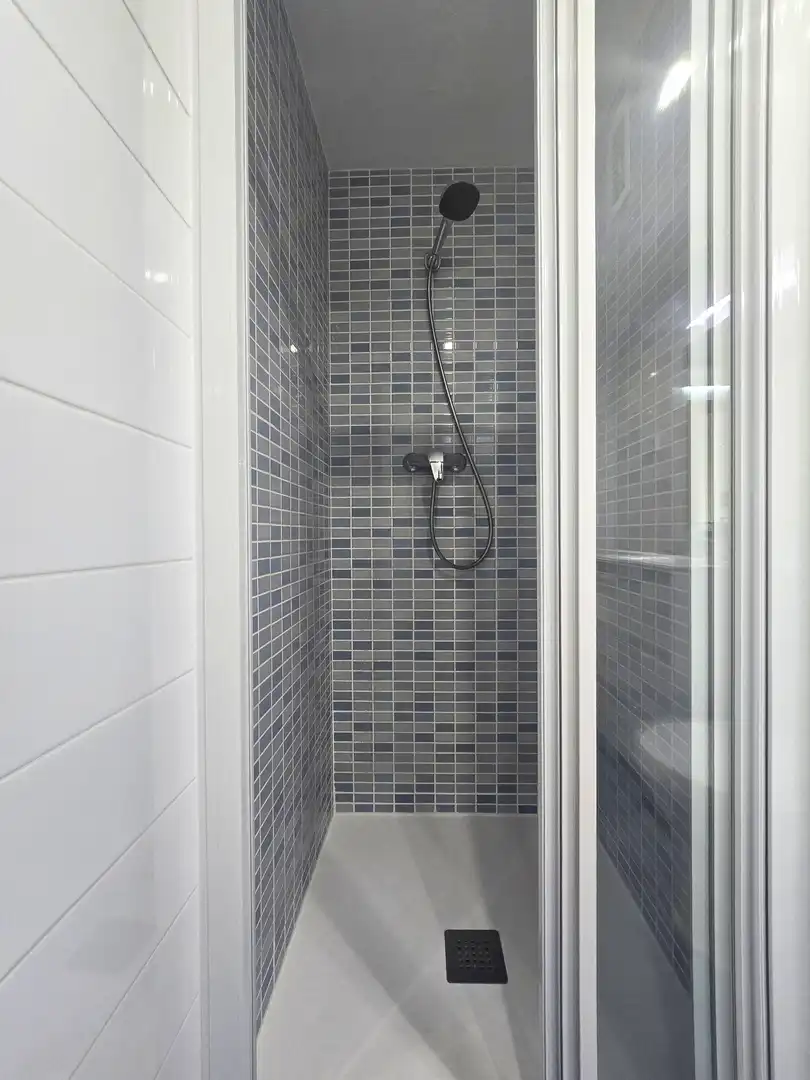 Bathroom of Flat for sale in Reus  with Air Conditioner, Heating and Terrace