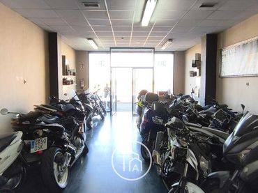 Local comercial en venda a Meliana