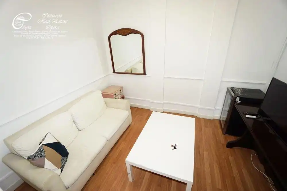 Flat for rent in Calle BOLA, Palacio