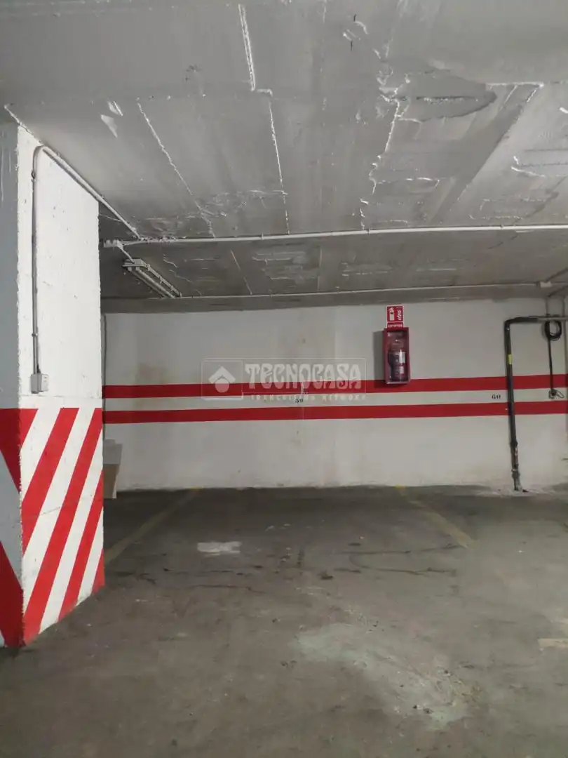 Aparcament de Garatge en venda en Sevilla