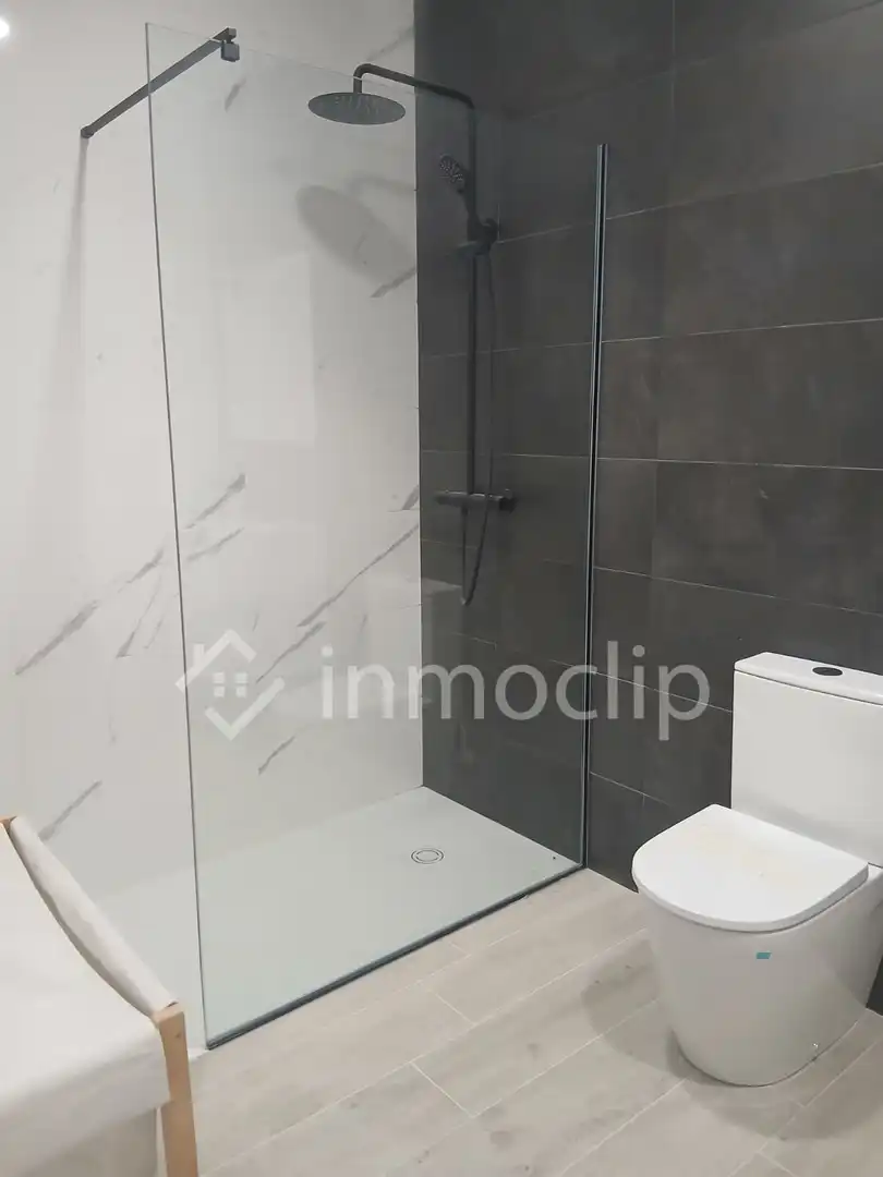 Bany de Apartament en venda en Salamanca amb Aire condicionat i Calefacció
