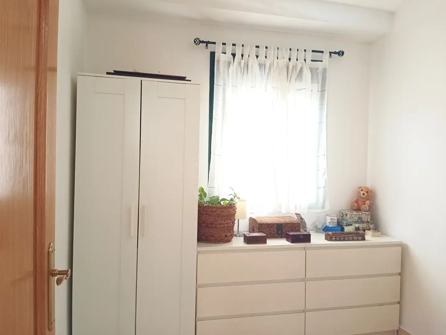 Habitación de Apartamento en venta en Torremolinos con Aire acondicionado, Amueblado y Horno