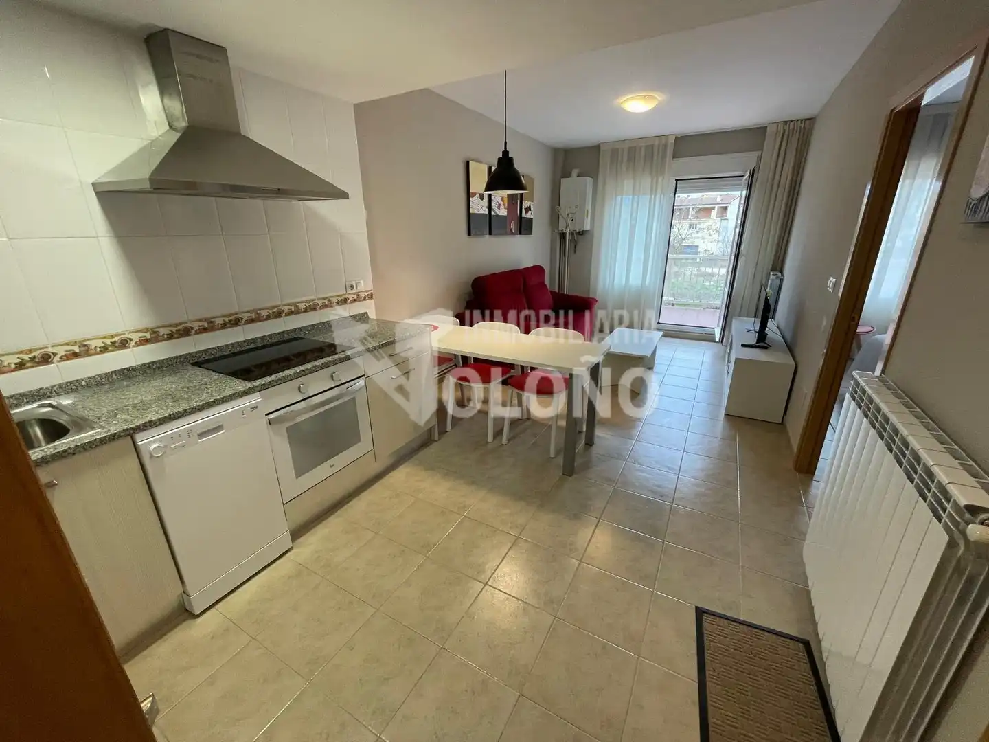 Sala d'estar de Apartament en venda en Cuzcurrita de Río Tirón amb Calefacció, Terrassa i Moblat
