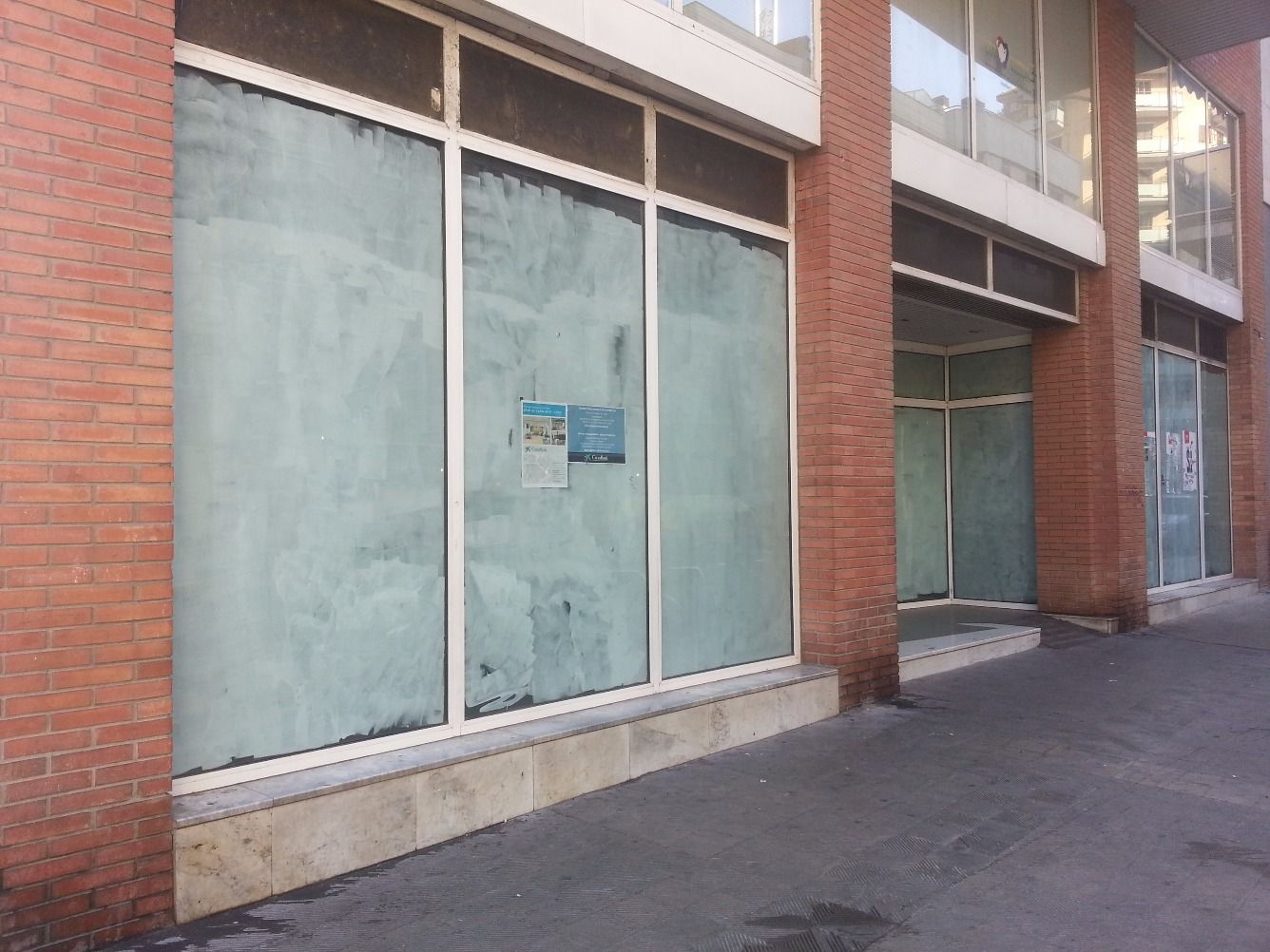 Vista exterior de Local de lloguer en  Lleida Capital amb Aire condicionat i Calefacció