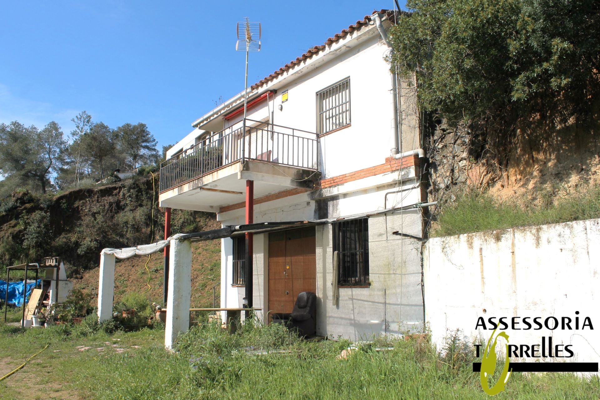 Exterior view of House or chalet for sale in Torrelles de Llobregat  with Private garden and Alarm