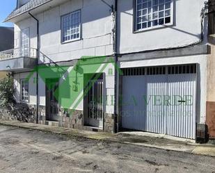 Vista exterior de Casa o xalet en venda en Vigo  amb Calefacció, Jardí privat i Parquet