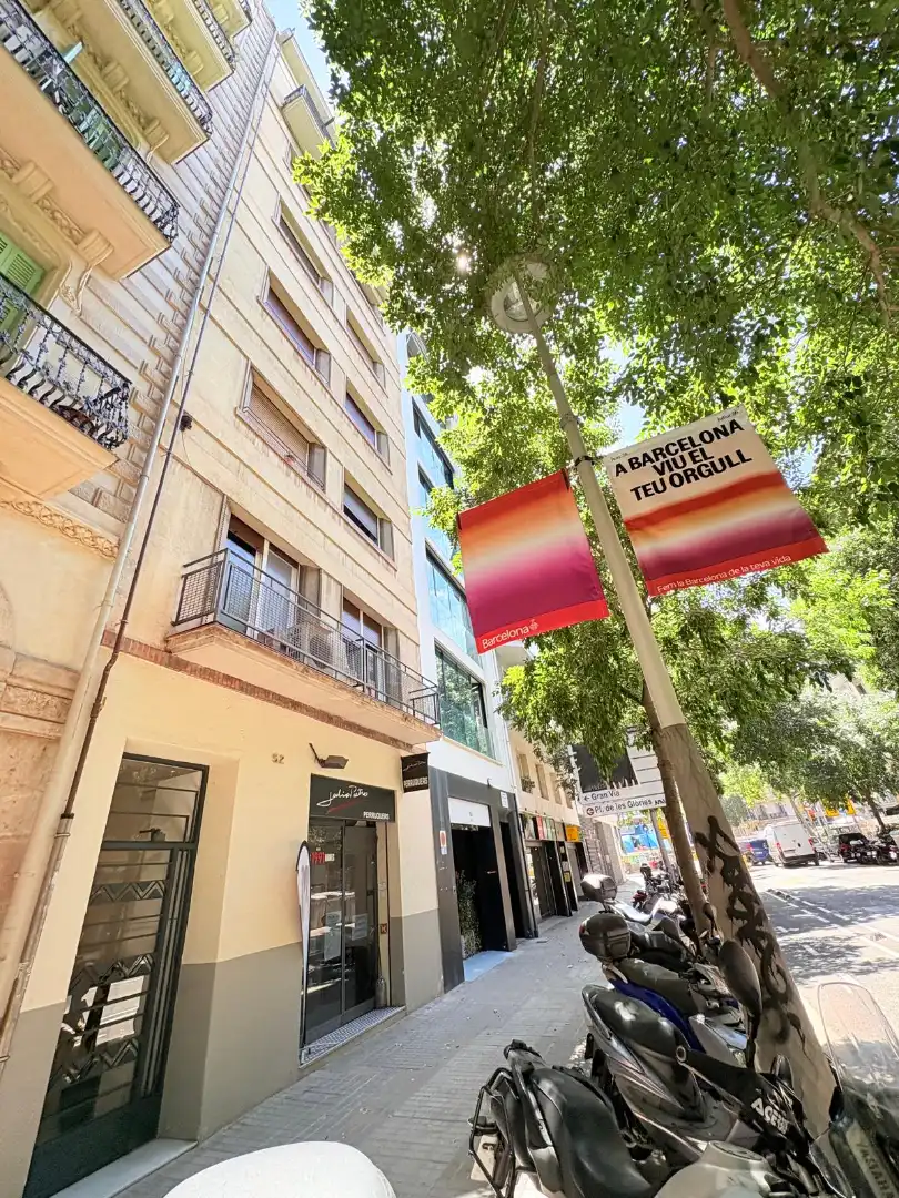Vista exterior de Piso en venta en Barcelona
