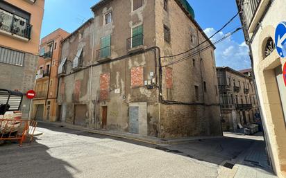 Vista exterior de Edifici en venda en Manresa