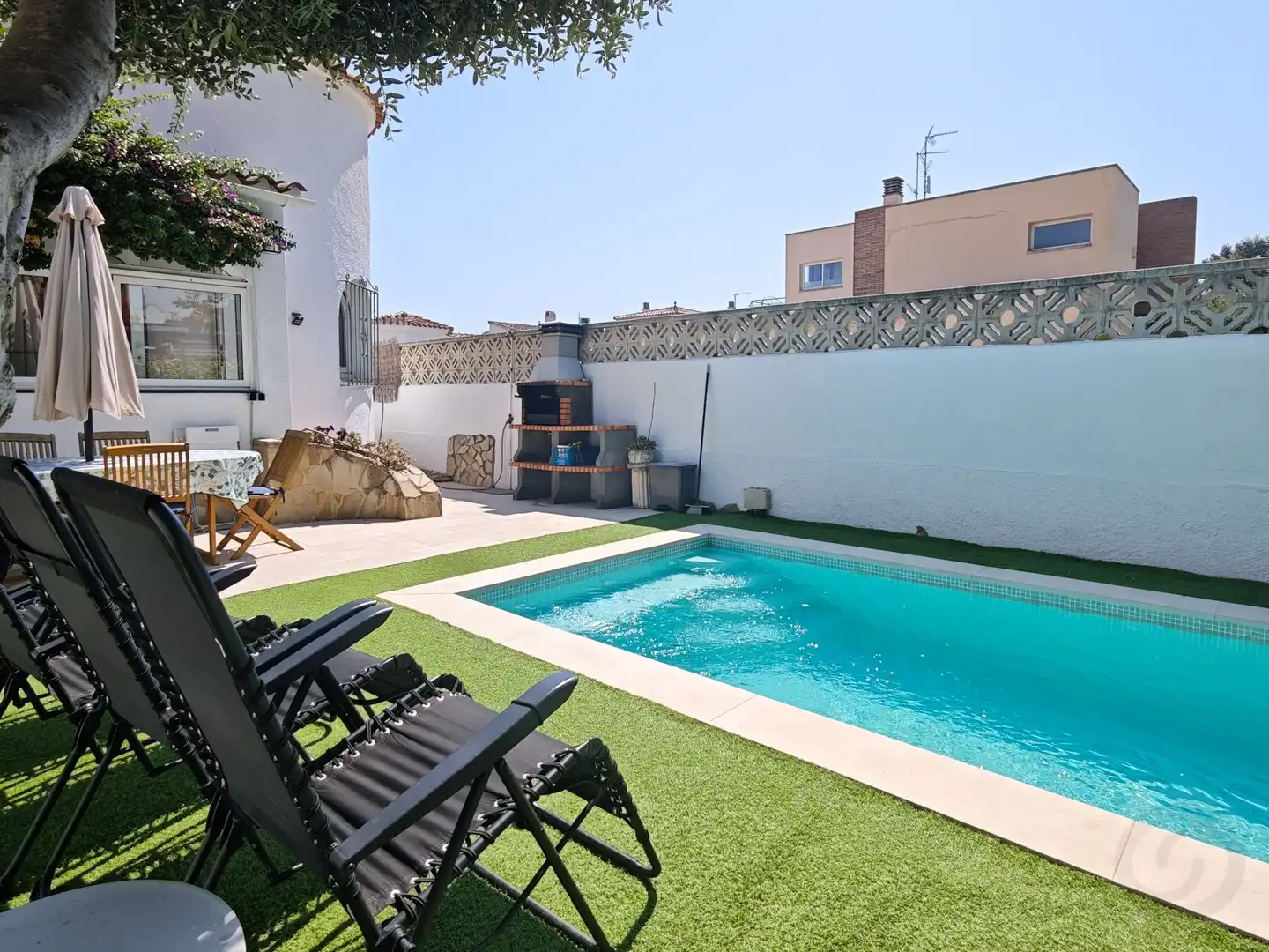 Piscina de Casa adosada en venta en Empuriabrava con Aire acondicionado, Calefacción y Terraza