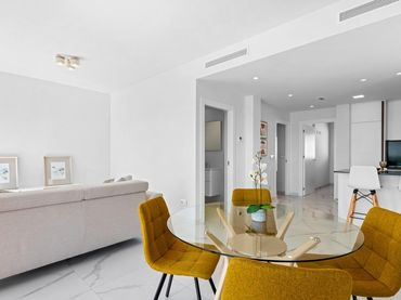 Chalet con piscina en venta en Calle  LOS CHIRRINES