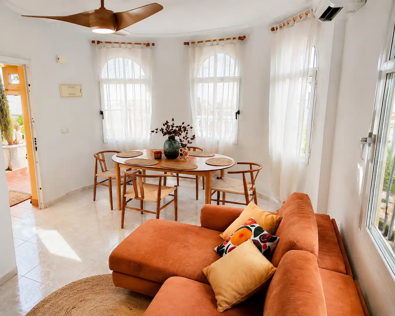 Comedor de Casa o chalet de alquiler en Torrevieja con Aire acondicionado, Calefacción y Trastero