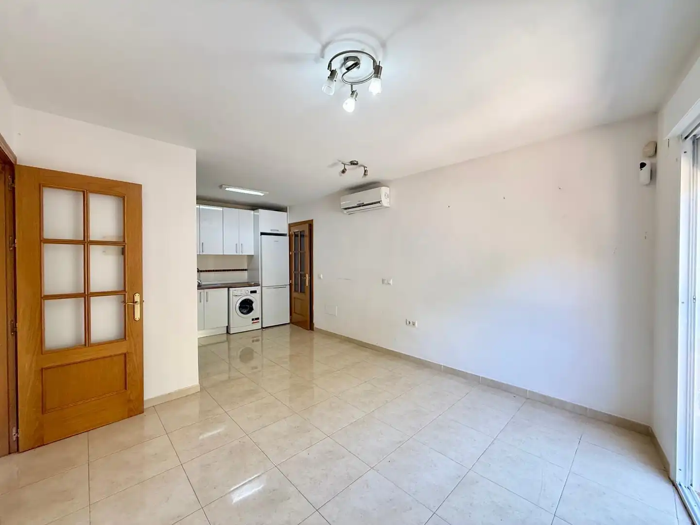Kitchen of Flat for sale in Roquetas de Mar  with Alarm