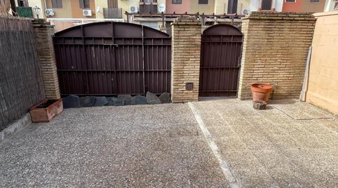 Foto 2 de Casa adosada en venda a Calle Sor María Angeles Querencio, Santiponce, Sevilla