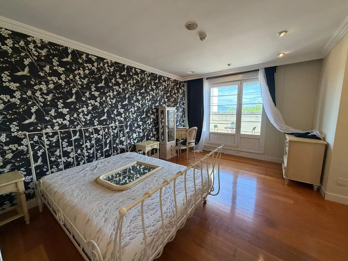 Chalet con piscina en venta en Artetxeta Kalea, imagen 9