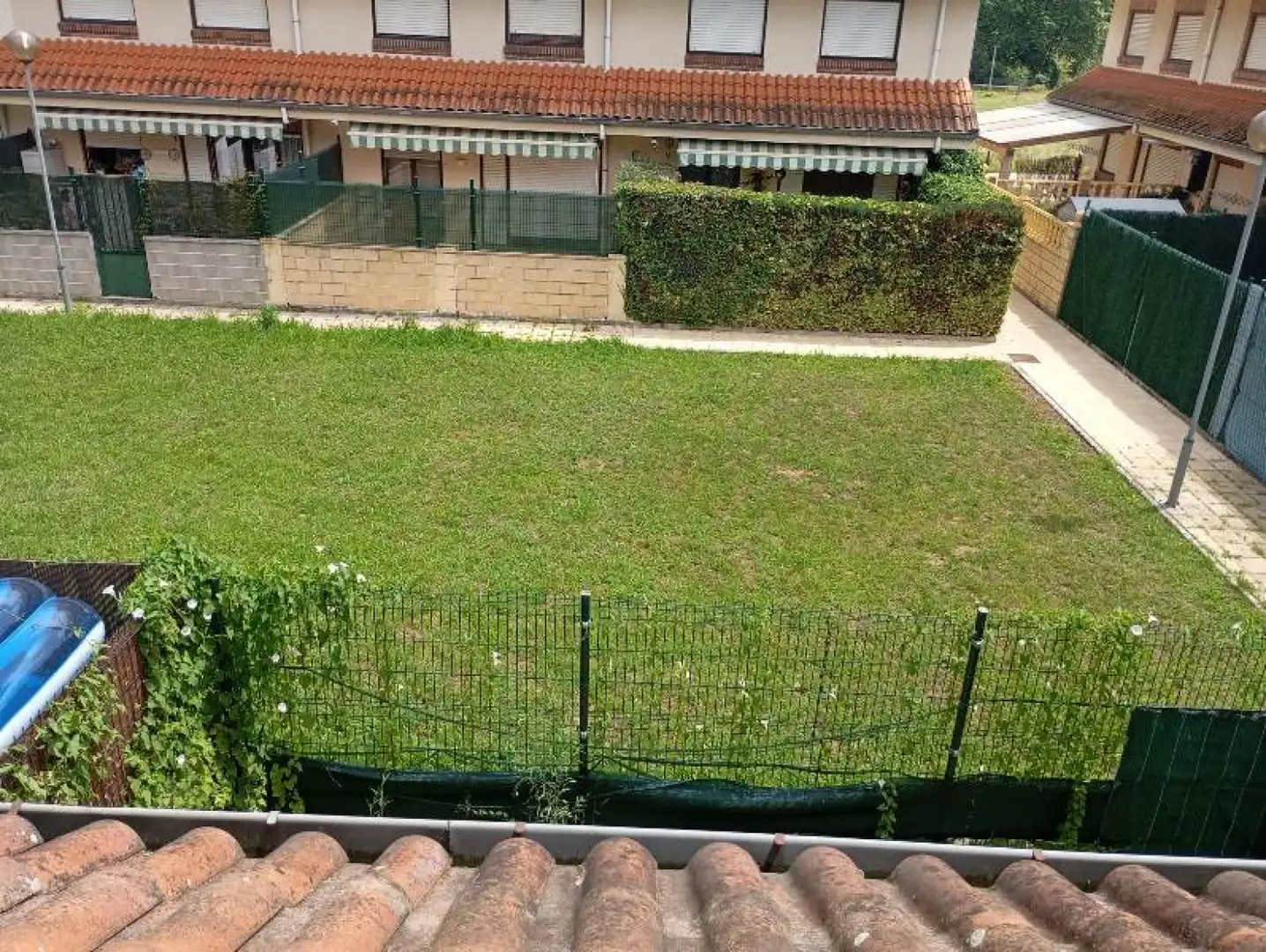 Garten von Einfamilien-Reihenhaus zum Verkauf in Reocín mit Heizung und Terrasse